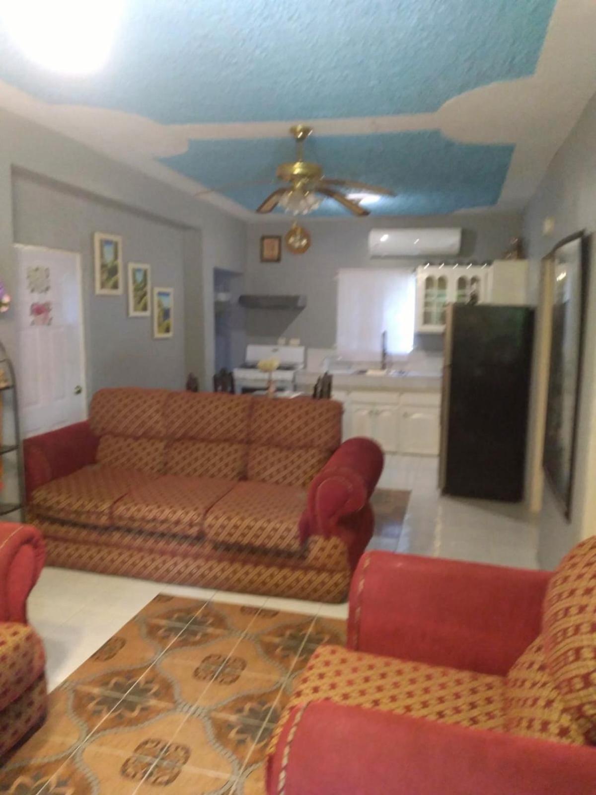 Relax In Sunny Montego Bay, Jamaica Apartment Exterior photo